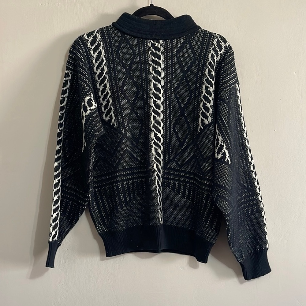 Vintage Hoopla 1989 Sweater Black and White
